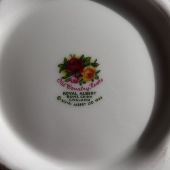 Vintage Old Country Roses Royal Albert Bone China coffee pot - Picture 8 of 8